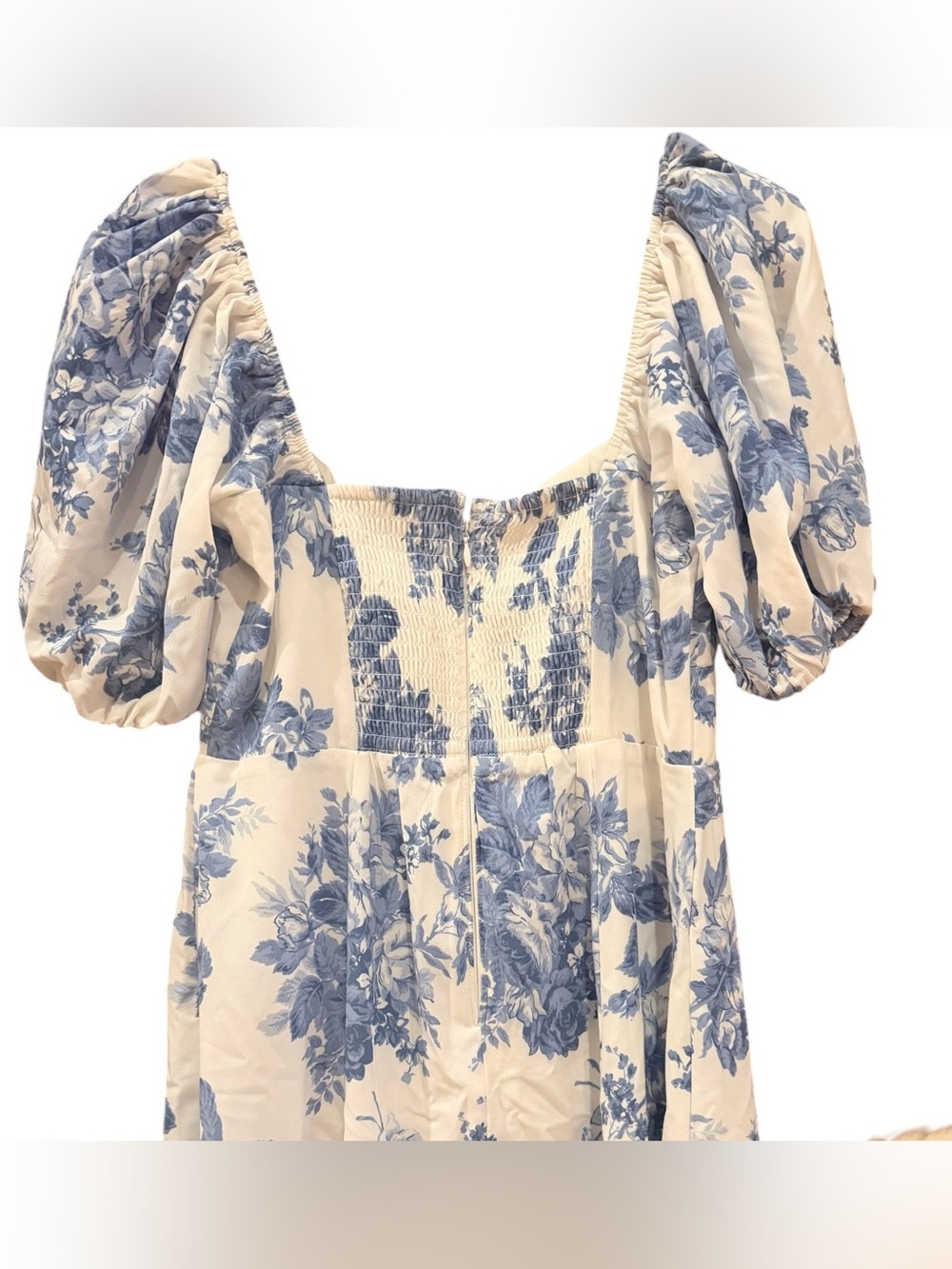 ABERCROMBIE & FITCH Blue and White Floral Puff-Sleeve Midi Dress NWOT 💙🤍🩵 - Picture 6 of 10